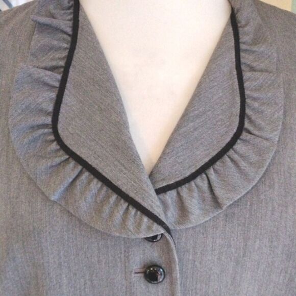 Tahari Arthur S. Levine Perfect Work Dress - Picture 4 of 11